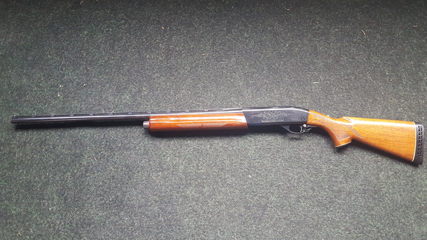 Remington halbautom. Flinte Model 1100 in 20/76